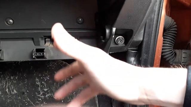 Замена отопительного вентилятора (электро-двигателя), резистора (реостата) Лада Калина 2 (Ваз 2190