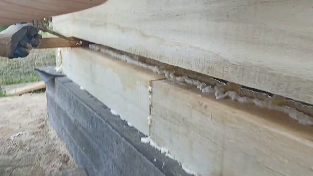 Добавляю венцы под сруб дома.