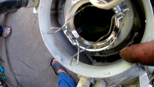 Если регулировка фар не работает, можно использовать гидро корректор фар в ручном режиме