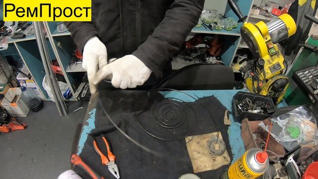 КАК ЗАПРАВИТЬ(ВСТАВИТЬ) ПРУЖИНУ СТАРТЕРА НА БЕНЗОПИЛУ , КАК ВОССТАНОВИТЬ СЛОМАННУЮ ШИРОКУЮ  ПРУЖИНУ