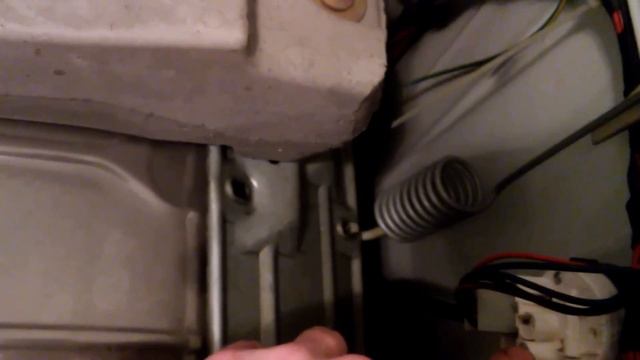 стиральная машина набирает воду и сразу спускает что делать