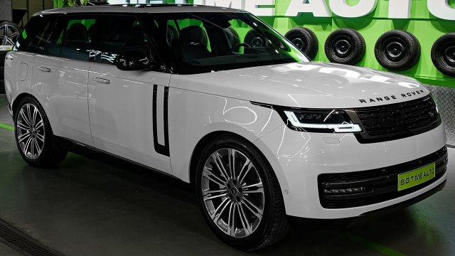 Land Rover Range Rover (2024) - Best Off Road SUV Ever