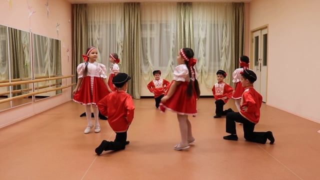 Танец "Русская плясовая"