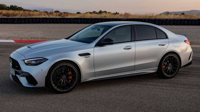 ОБЗОР: Mercedes-AMG S63 2024, это превосходная роскошь и безумные характеристики за 200 000$