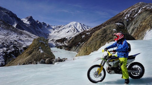 Вверх по ледяной реке. Мунку-Сардык. Эндуро зимой
