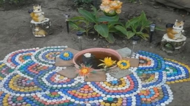 Идеи поделок для дачи из крышек от пластиковых бутылок