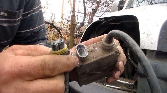 Не горит ближний или дальний свет?Основная причина отказа работы ксеноновых ламп .