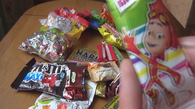 a lot of candy magic for kinder