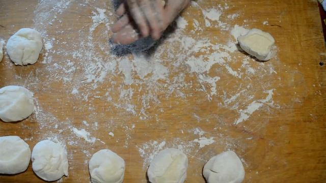 Чуду с зеленью. Дагестанское чуду. Лепешка с сыром. Рецепт чуду.