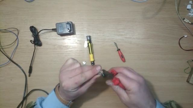 Зарядка фонарика и шуроповерта от USB