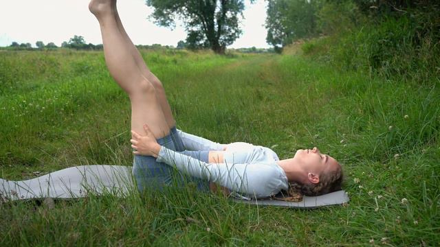 4k yoga in the nature🌳
