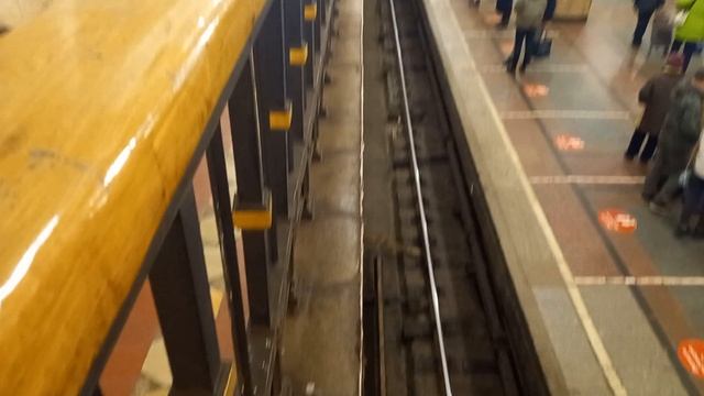 Московский метрополитен . Станция