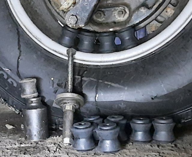 Универсальные резиновые втулки амортизаторов уаз патриот