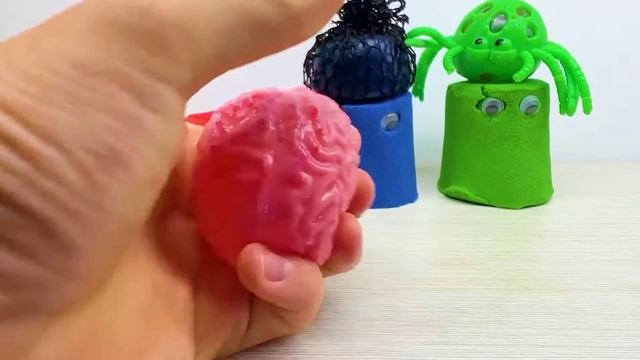 Видео для малышей. Учим цвета в месте с Катей.