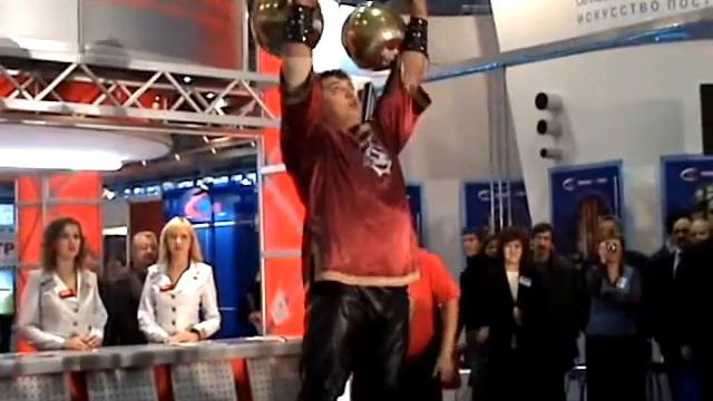 выступление силачей Юрия Артемова и Дмитрия Халаджи