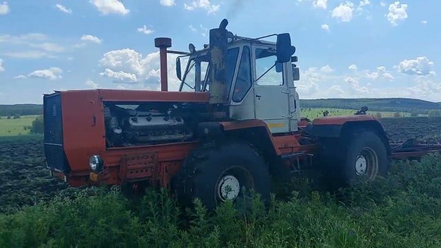 Три трактора Т-150К дают ЖАРУ В ПОЛЕ! Дизели ЯМЗ-236, ЯМЗ-238 вместо СМД-62 Three T-150s give heat!