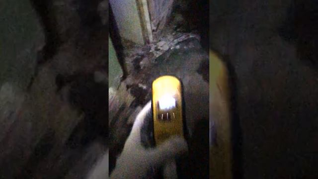 Замер радиации одежды пожарных в подвале МСЧ-126 г.Припять (Hospital Pripyat)