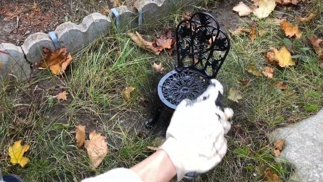 Красим железный стул легко и просто