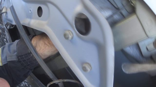 Устранение люфта наружней ручки двери Лада Калина Гранта