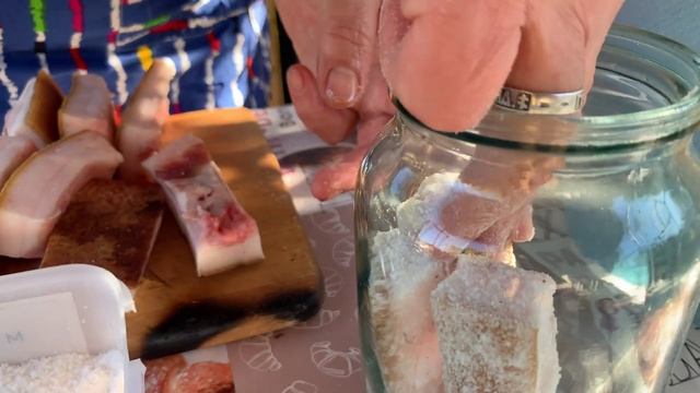 КЛАССИЧЕСКИЙ РЕЦЕПТ САЛА В БАНКЕ! Засолка сала на длительное хранение