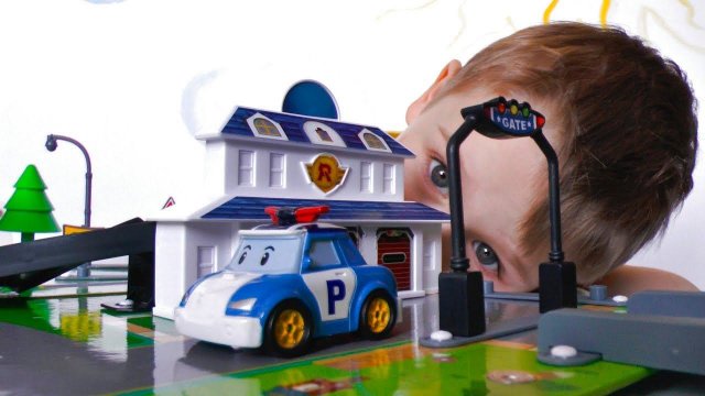 Машинка Поли робокар и игровой набор с базой для робокара Поли Видео про машинки для детей.