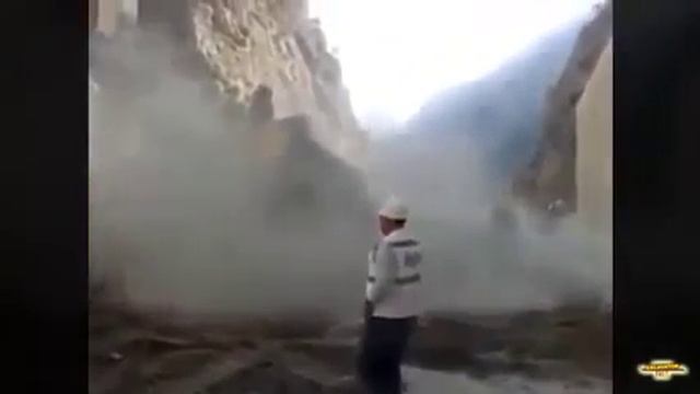 Самые невероятные аварии строительной техники: экскаваторы