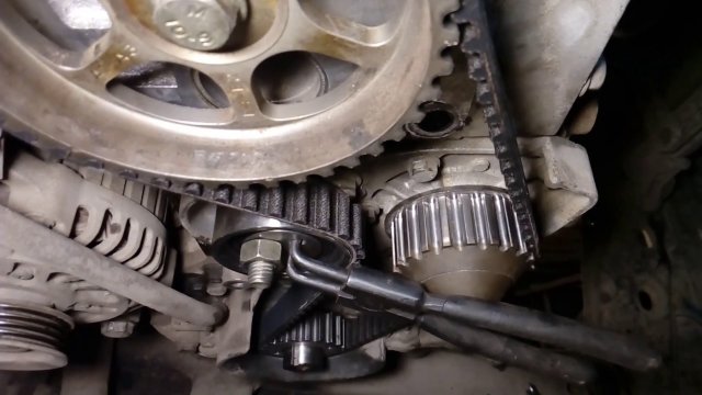 Замена ремня ГРМ Renault Logan