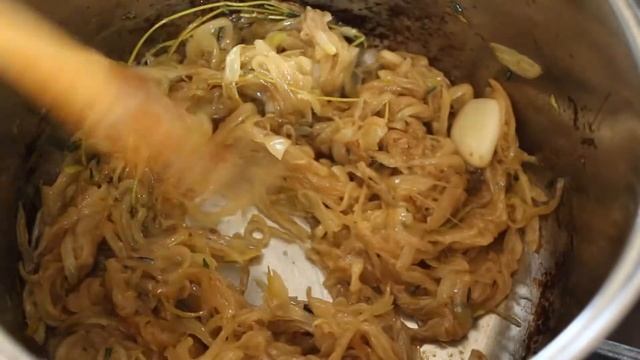 Французский луковый суп. Рецепт от шеф-повара!