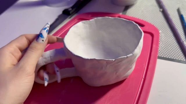 Леплю кружки из глины// ГЛИНА ДЛЯ НАЧИНАЮЩИХ| air dry clay decor!
