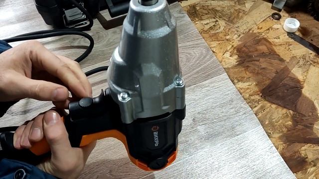 Сетевой гайковерт ВИХРЬ ГС-1100