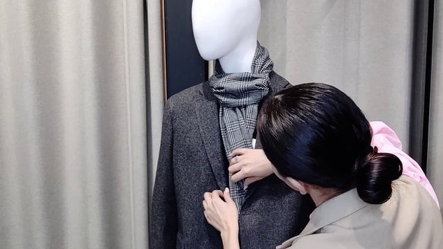 Как завязать мужской шарф