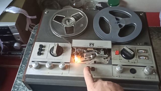 Катушечный магнитофон "Маяк-203" в работе!