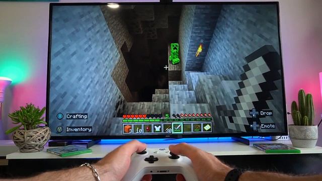 Minecraft- XBOX ONE S- POV Gameplay Test, Graphics And Frame Rate
