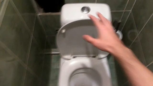 Как опустить крышку унитаза