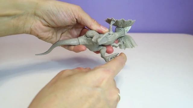 Фигурка динозавра подвижная "Свирепая Сила. Дилофозавр", серия Jurassic World, компания Mattel