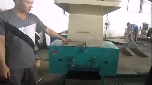 Дробилка для твердых пластмасс | ASTRONC.RU