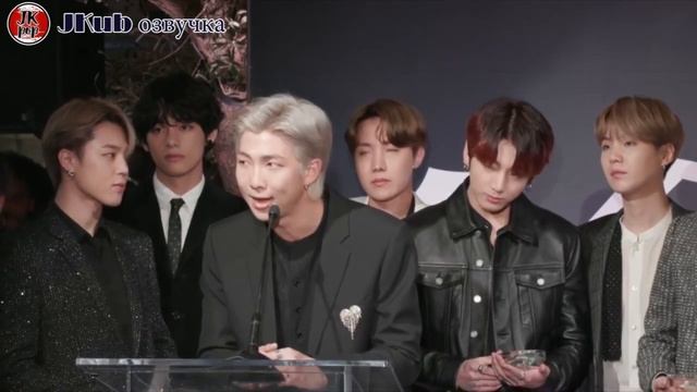 ОЗВУЧКА JKub | Нашумевшее в ТИК ТОКЕ видео СТРАННАЯ РЕАКЦИЯ ТЭХЕНА BTS Награждение перевод на рус