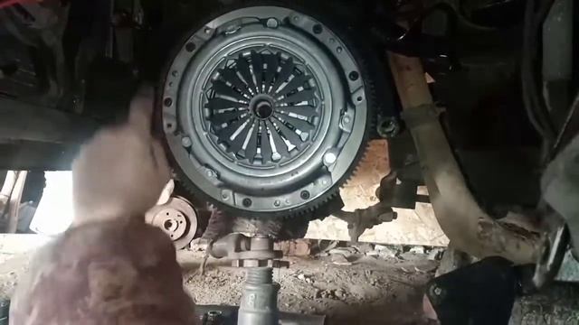 Замена корзины и диска сцепления на ВАЗ 2110