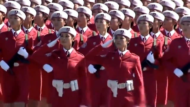 Женский военный парад в Китае (Катюша на китайском)