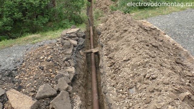 Ввод кабеля в дом под землёй под дорогой
