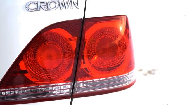 Краун ? из Страны восходящего солнца Тест-обзор Toyota Crown (S180) 3.0 Athlete premium 50th editio