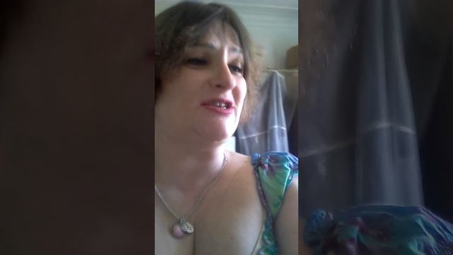 лентина поёт военное  песня про ленинград