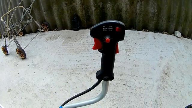 Бензокоса глохнет при нажатии на газ, - карбюратор - - пример на моём триммере .