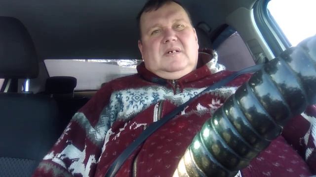 Как ханыга под забором валялся.