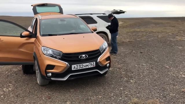 Лада Иксрей Кросс. Первый тест Lada Xray Cross на асфальте и снегу