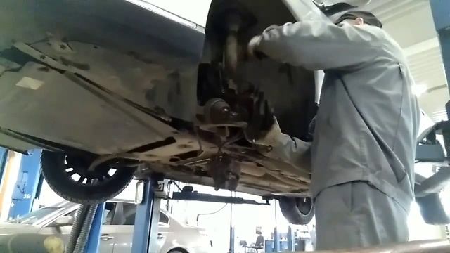 Замена ступичного подшипника Ситроен за 6 минут