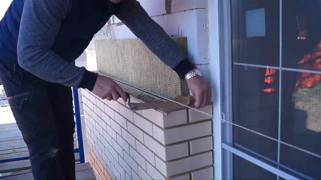 Облицовка дома кирпичом [ВАЖНЫЕ МОМЕНТЫ] Отделка газобетона снаружи кирпичной кладкой своими руками