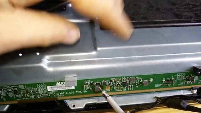 LCD-телевизор, есть подсветка, нет изображения
