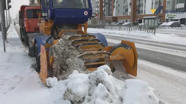 Снегопогрузчик СнП-18 в Екатеринбурге.