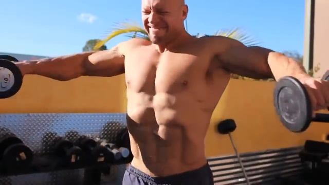 Денис Семенихин. День тренировки дельт